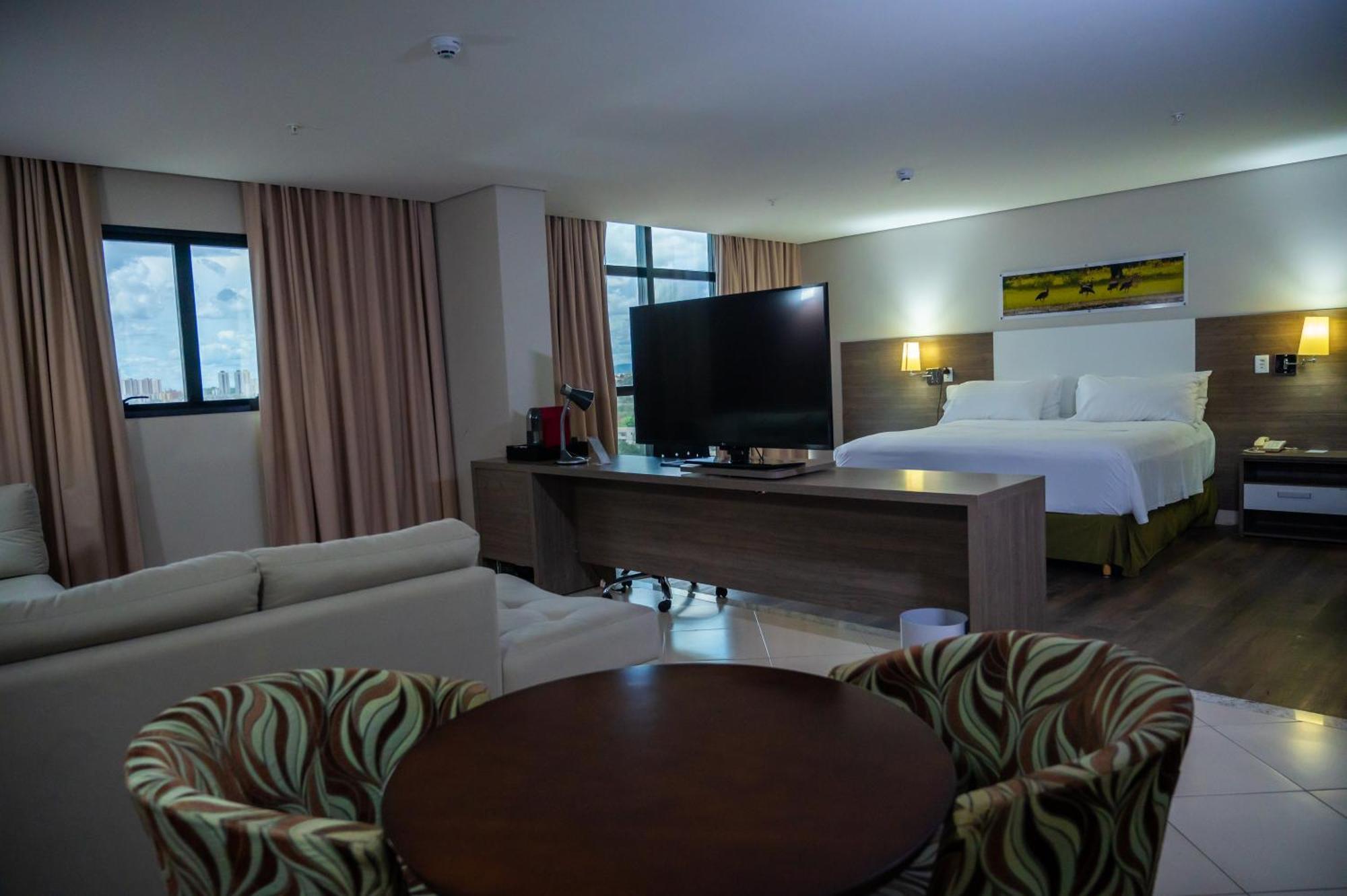 Hotel Inter Cuiaba Εξωτερικό φωτογραφία Suite