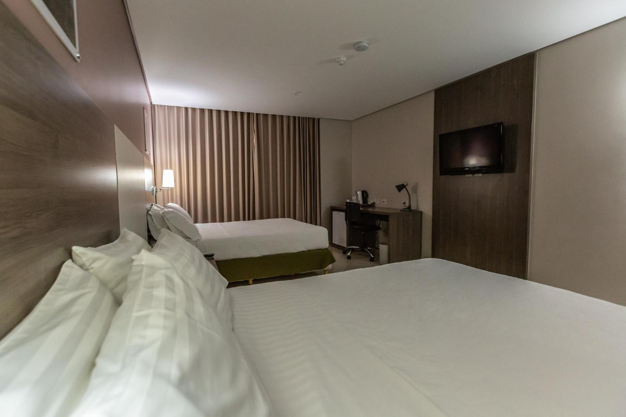 Hotel Inter Cuiaba Εξωτερικό φωτογραφία A room at the hotel
